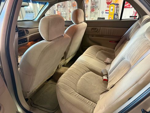 Used 2000 Buick Century Custom w/ 2000 Special Edition Pkg image 17