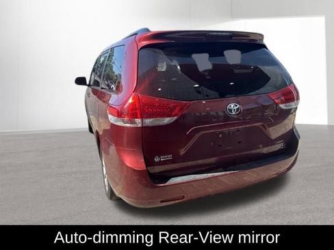 Used 2014 Toyota Sienna LE AWD/4WD image 8