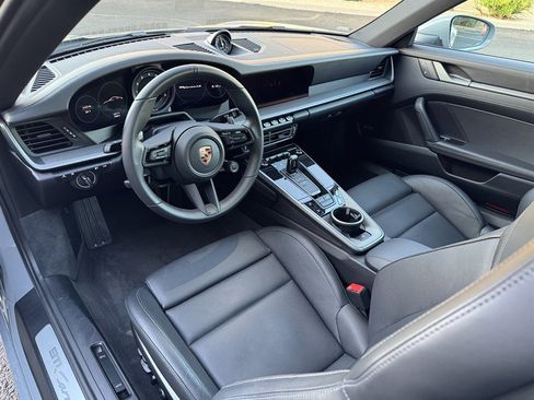 Used 2024 Porsche 911 Carrera 4S w/ Premium Package AWD/4WD image 30