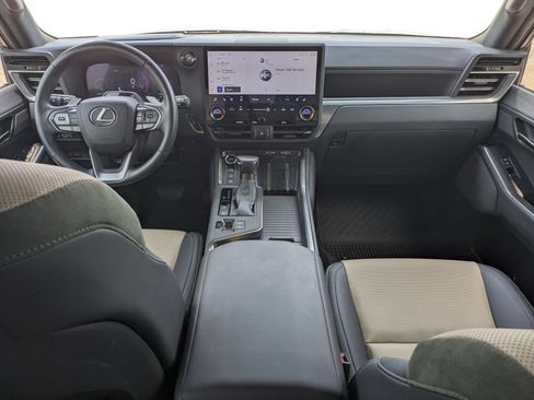 Used 2025 Lexus GX 550 AWD/4WD image 26