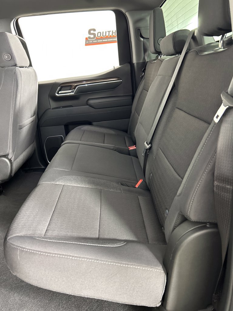 Used 2024 Chevrolet Silverado 1500 LT AWD/4WD image 18