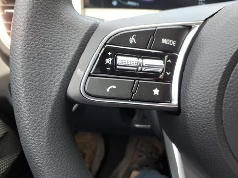 New 2026 Kia Seltos LX FWD image 18