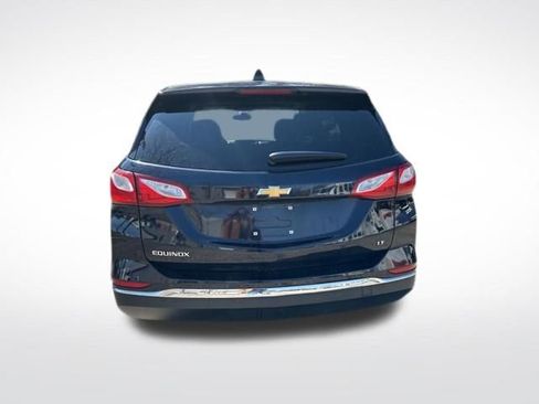 Used 2020 Chevrolet Equinox LT w/ Driver Convenience Package image 5