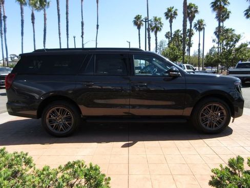 New 2026 Ford Expedition Max Platinum AWD/4WD image 5