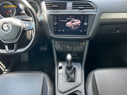 Used 2018 Volkswagen Tiguan SE FWD image 28