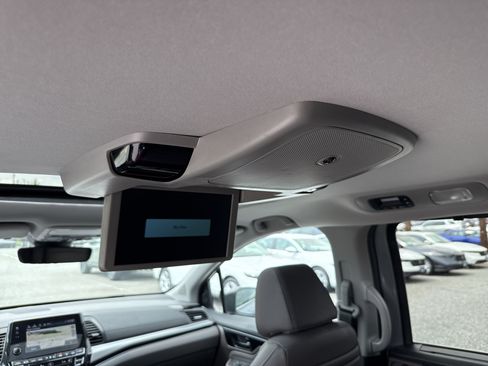 Certified 2024 Honda Odyssey Touring image 29