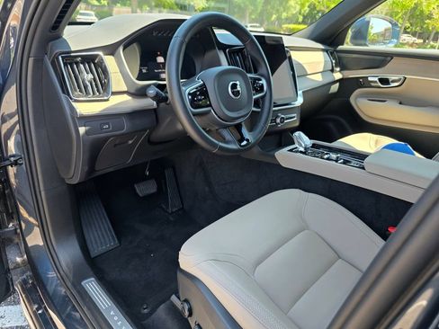 Used 2026 Volvo XC90 B6 Plus AWD/4WD image 11