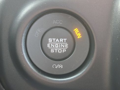Used 2023 Jeep Gladiator Rubicon w/ LED Lighting Group AWD/4WD image 23