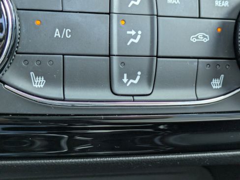 Used 2023 Buick Encore GX Preferred w/ Cold Weather Comfort Package FWD image 25