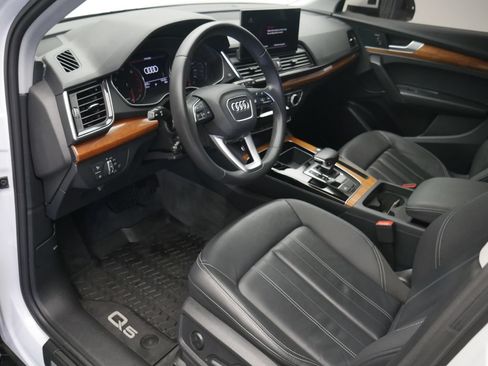 Certified 2023 Audi Q5 2.0T Premium w/ Convenience Package AWD/4WD image 7