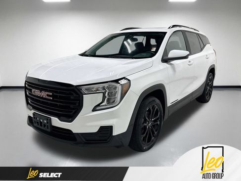Used 2022 GMC Terrain SLE w/ GMC Pro Grade Package AWD/4WD image 1