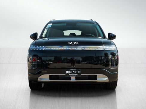 New 2026 Hyundai Ioniq 9 SE image 2
