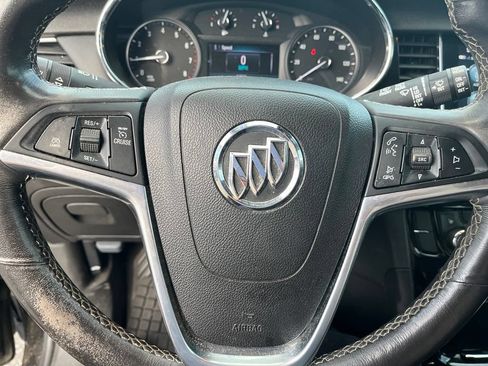 Used 2020 Buick Encore Essence FWD image 10