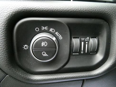 Used 2025 RAM 1500 Laramie w/ Night Edition AWD/4WD image 20