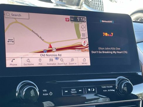 Used 2024 INFINITI QX80 Sensory image 21