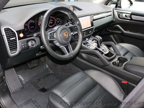Used 2022 Porsche Cayenne Platinum Edition AWD/4WD image 22