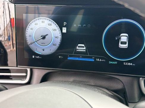 Used 2025 Hyundai Elantra SEL FWD image 12