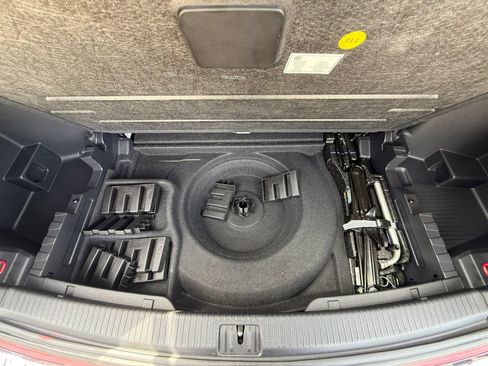 Used 2018 Volkswagen Atlas SE FWD image 17