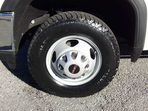 Used 2021 GMC Sierra 3500 4x4 Crew Cab w/ Convenience Package image 48