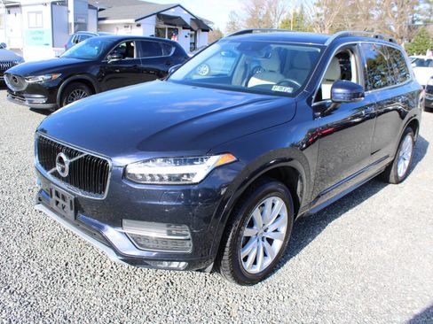 Used 2016 Volvo XC90 T6 Momentum w/ Momentum Plus Package image 2