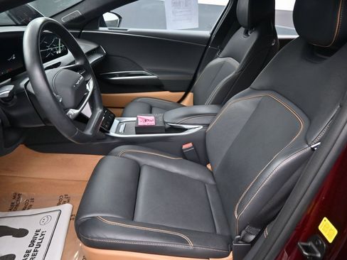 Used 2024 Lucid Air Touring image 23