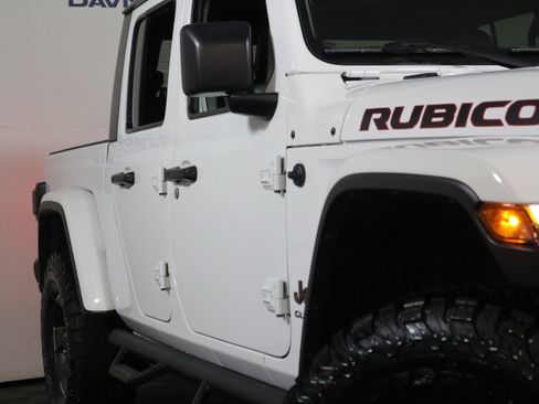 Used 2020 Jeep Gladiator Rubicon image 3