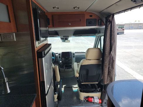 Used 2017 Mercedes-Benz Sprinter 3500 image 11