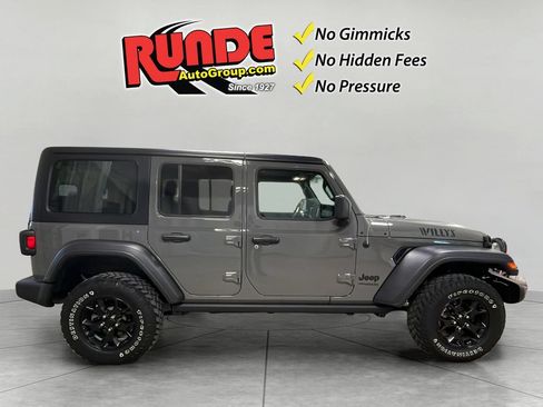 Used 2022 Jeep Wrangler Unlimited Sport AWD/4WD image 6