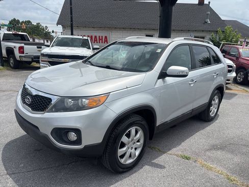 Used 2011 Kia Sorento LX w/ Convenience Pkg AWD/4WD image 9