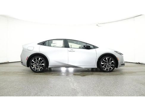 New 2025 Toyota Prius Plug-In Hybrid image 27