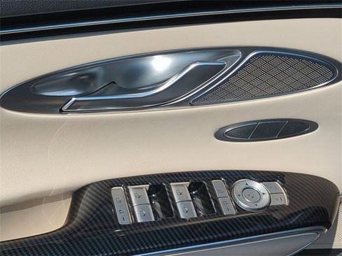 Used 2022 Genesis GV70 2.5T w/ Select Package image 24