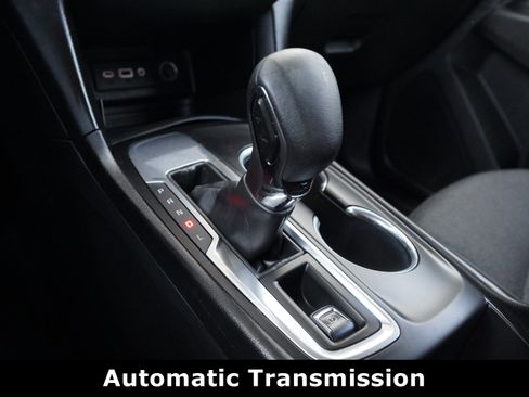 Used 2020 Chevrolet Equinox LT w/ Driver Convenience Package image 28