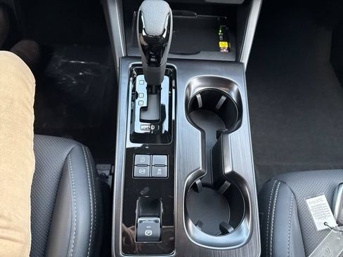 New 2026 Subaru Outback Limited AWD/4WD image 24