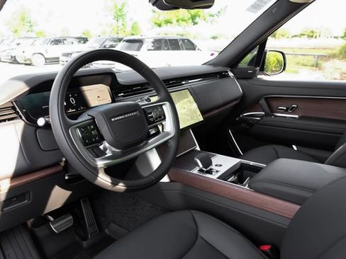 New 2026 Land Rover Range Rover Long Wheelbase SE AWD/4WD image 3