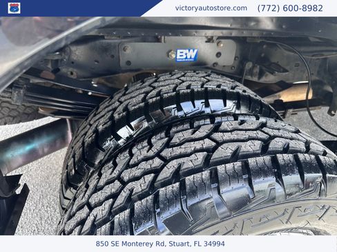 Used 2016 Ford F350 Platinum w/ FX4 Off-Road Package image 13