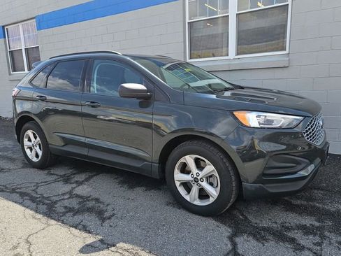 Used 2024 Ford Edge SE image 3
