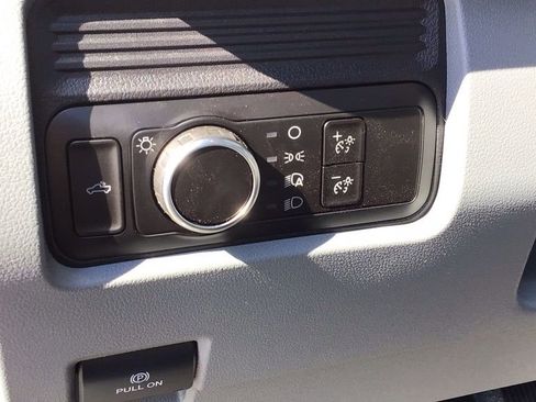 New 2026 Ford F550 4x4 Regular Cab Super Duty image 14