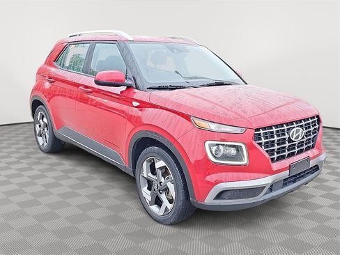 Used 2022 Hyundai Venue Limited w/ Cargo Package image 3