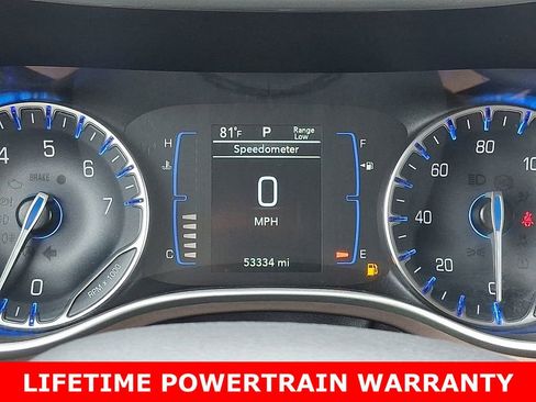 Used 2022 Chrysler Voyager LX image 20