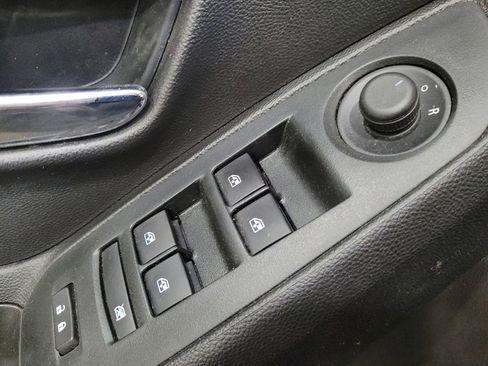 Used 2020 Chevrolet Trax LS w/ Tint and Cruise Package AWD/4WD image 27