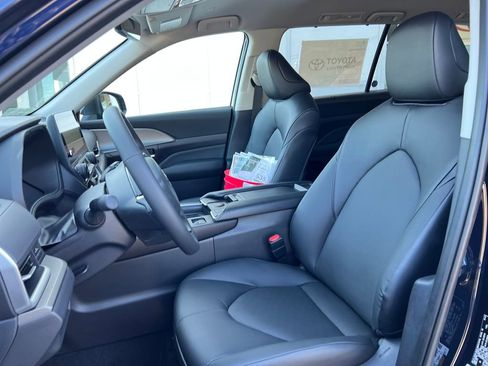 New 2026 Toyota Grand Highlander AWD Hybrid image 19