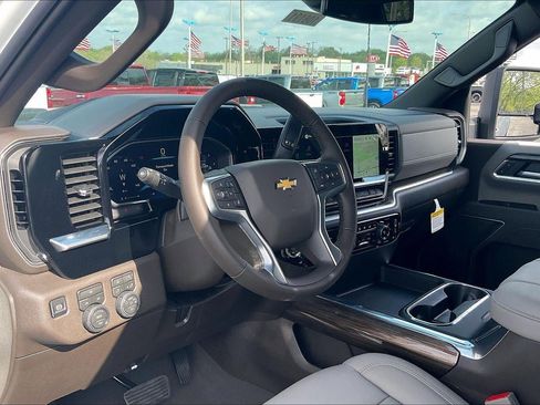 New 2026 Chevrolet Silverado 3500 LT w/ All Star Edition AWD/4WD image 7