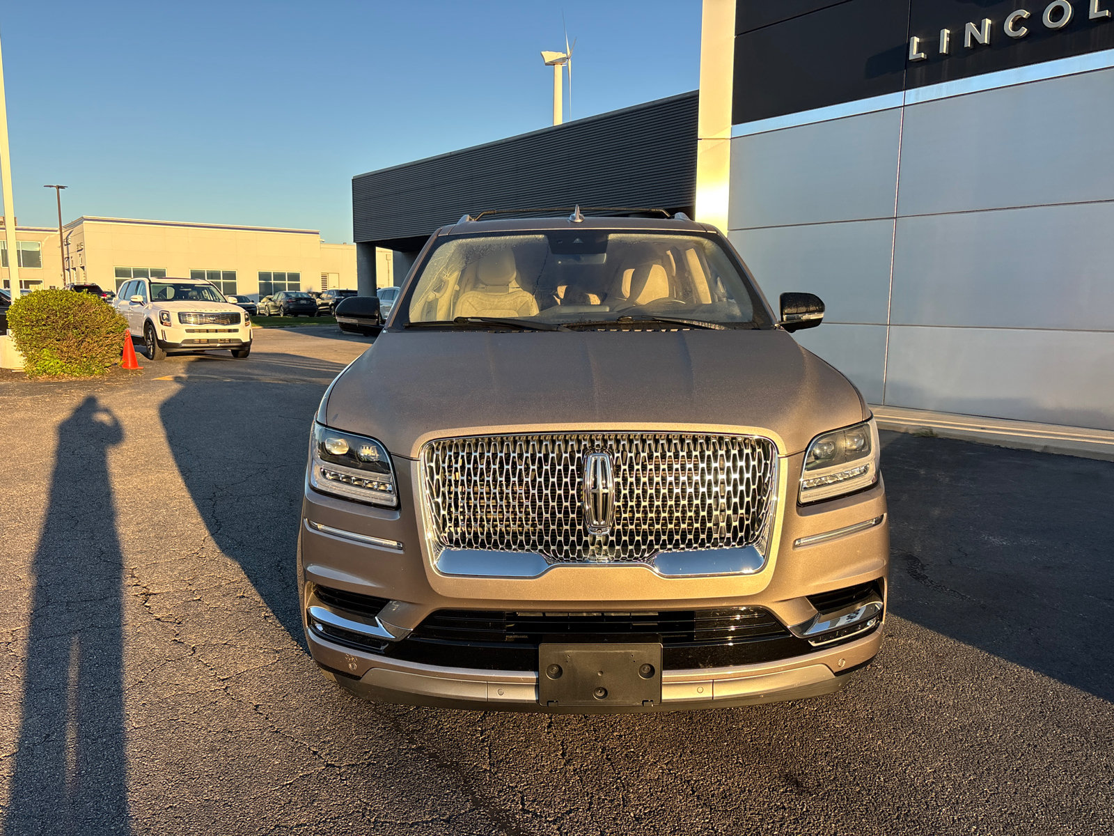 Certified 2020 Lincoln Navigator Reserve w/ Luxury Package AWD/4WD image 2