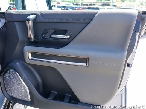 Used 2025 GMC Hummer EV 2X AWD/4WD image 28