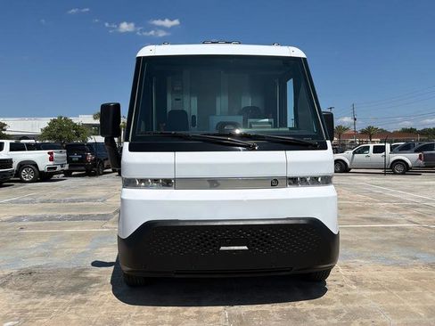 Used 2024 Chevrolet Brightdrop 400 w/ Commercial Equipment Package AWD/4WD image 15