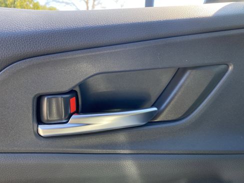 Used 2025 Toyota Prius XSE image 25