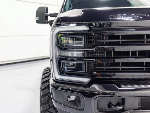 Used 2025 Ford F250 Platinum AWD/4WD image 8