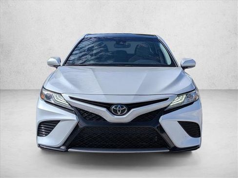 Used 2019 Toyota Camry XSE image 2