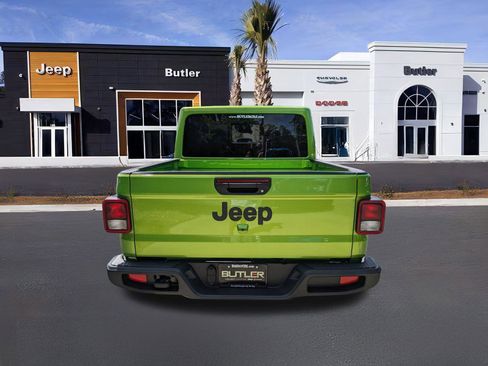 New 2025 Jeep Gladiator Sport image 5