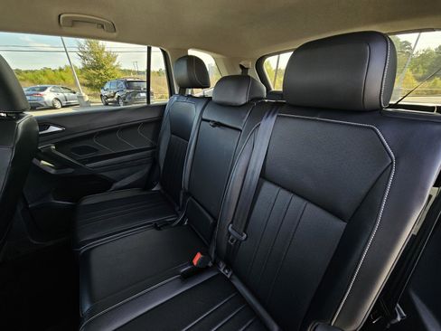 Used 2024 Volkswagen Tiguan SE image 24